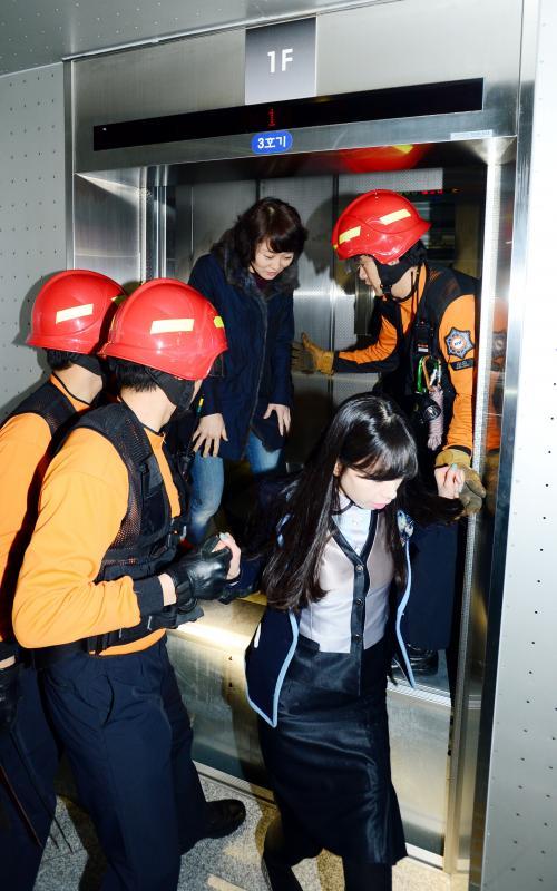 작성: 한국 네티즌본부